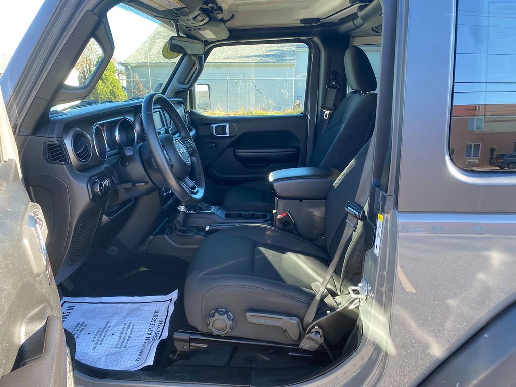 Used 2019 Jeep Wrangler Sport image 11