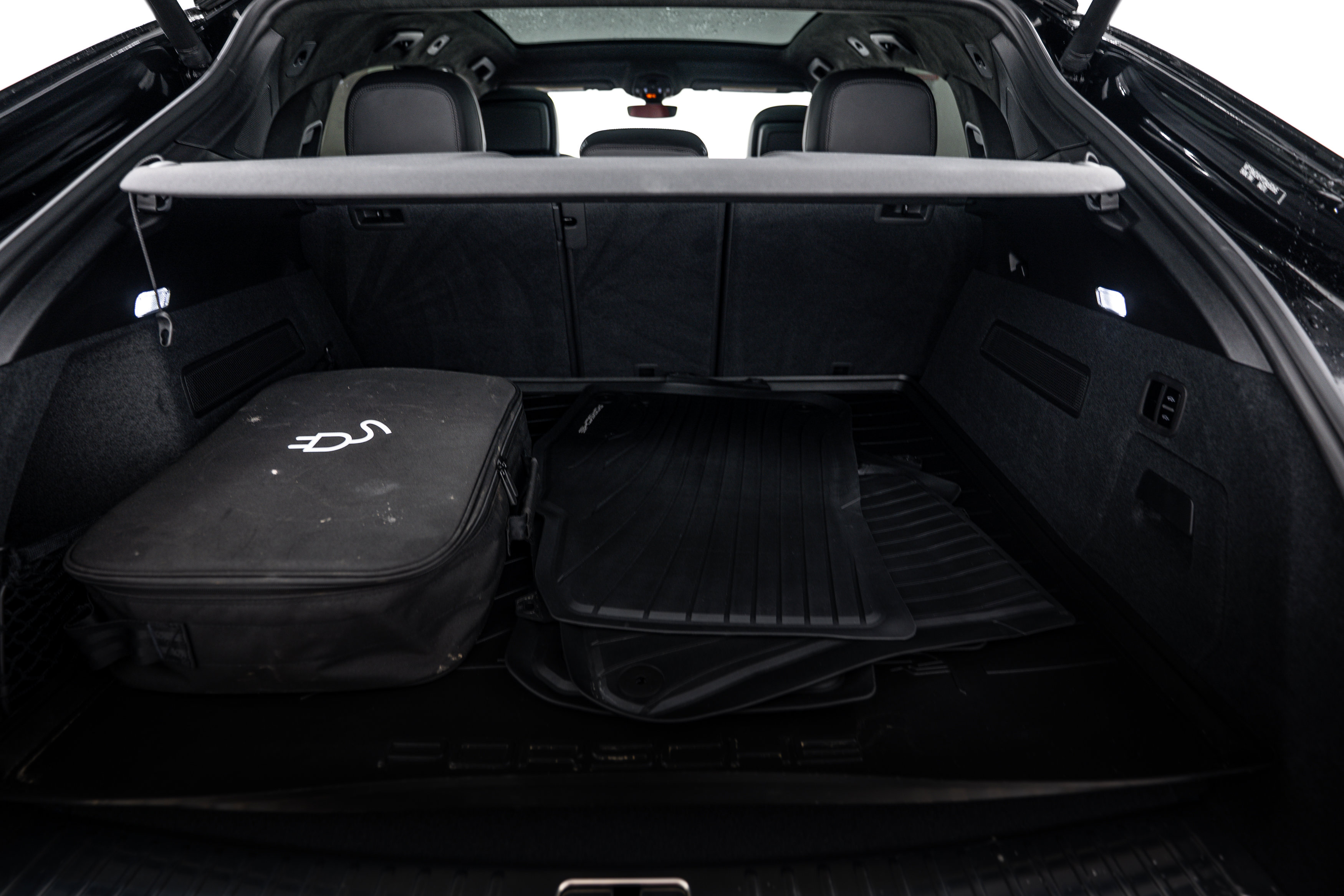 Certified 2026 Porsche Cayenne Turbo AWD/4WD image 27