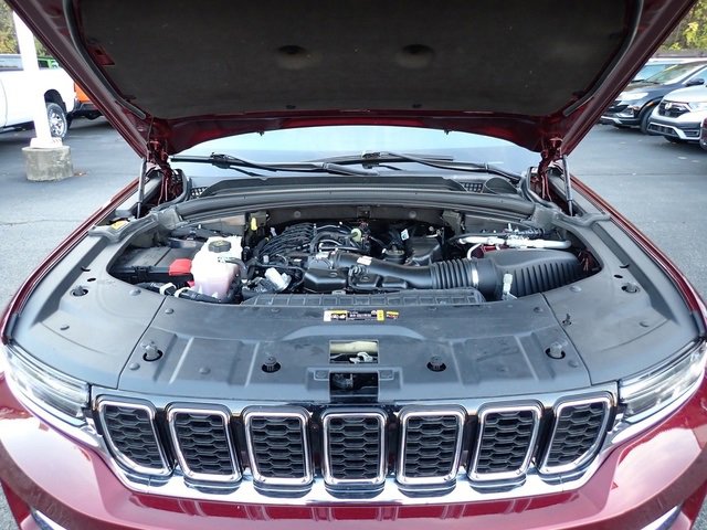 Certified 2024 Jeep Grand Cherokee Limited image 12