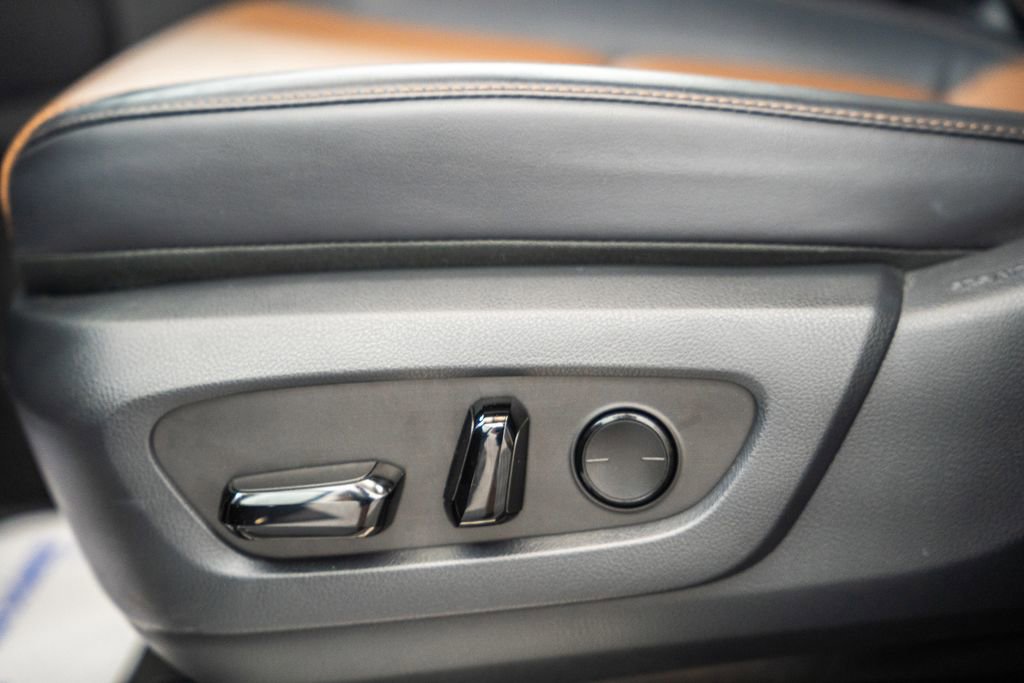 Used 2025 Lexus GX 550 w/ Cold Area Package image 43