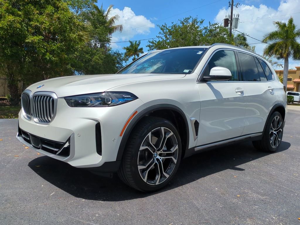 Used 2024 BMW X5 sDrive40i w/ Premium Package image 8