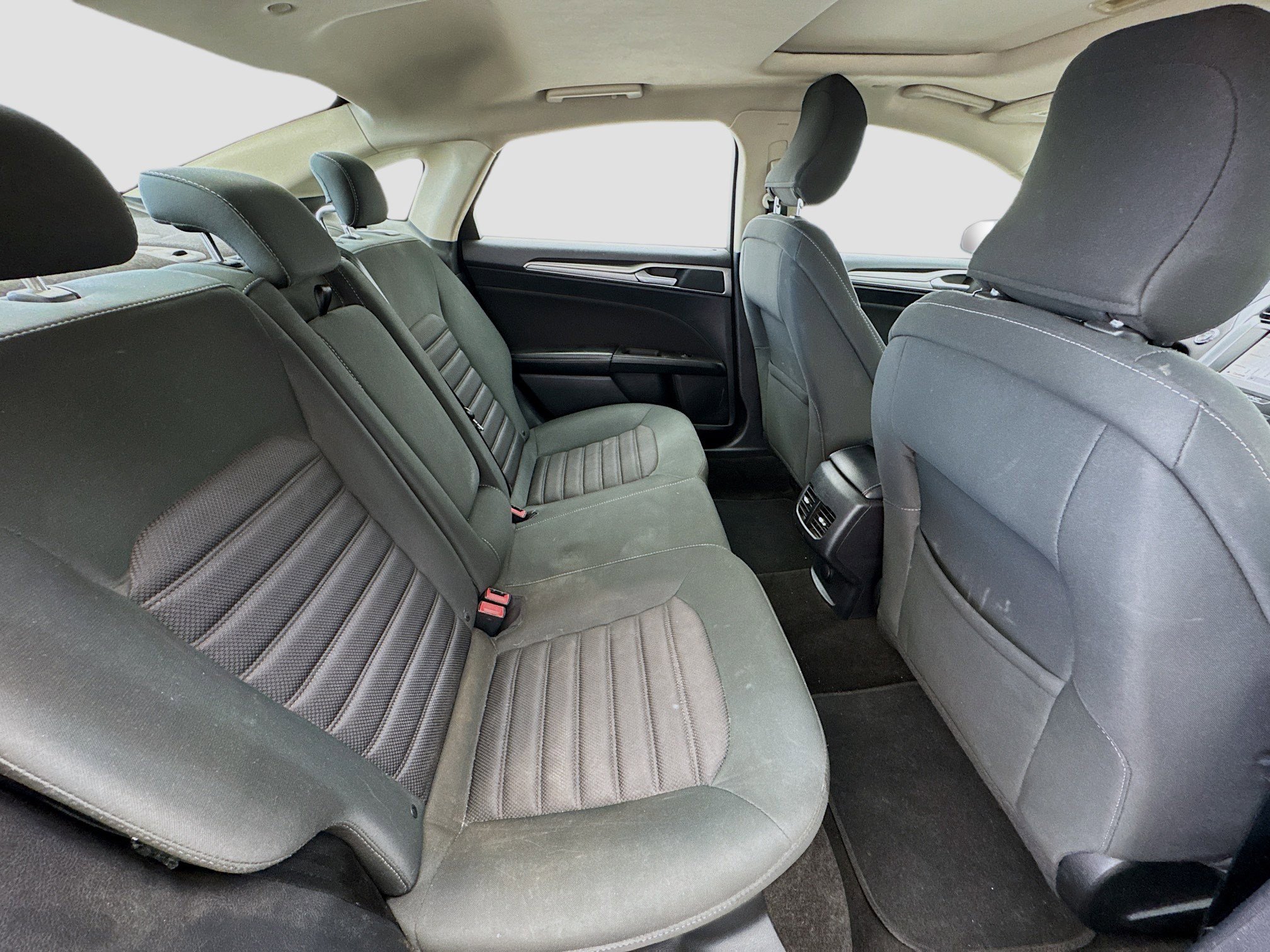 Used 2019 Ford Fusion SE image 19