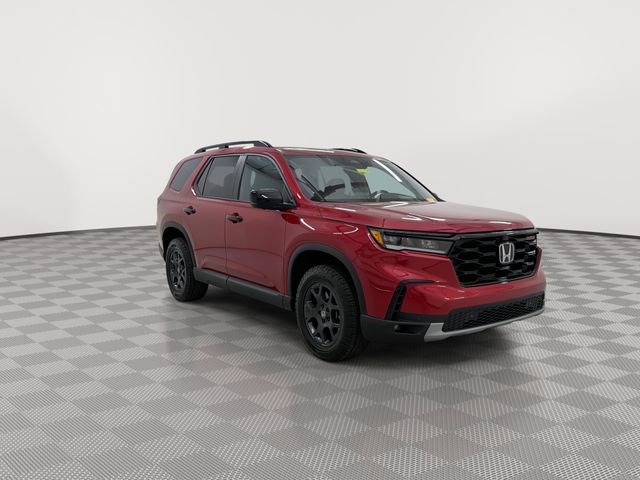 Used 2025 Honda Pilot TrailSport image 13