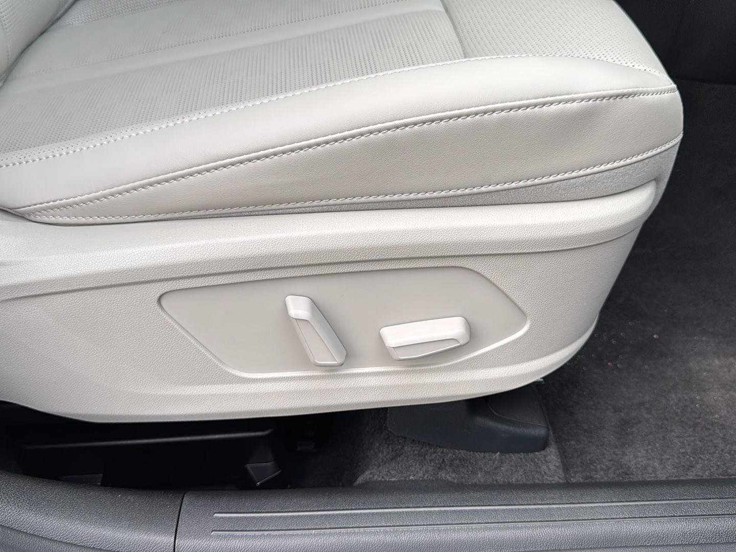 Used 2025 Kia Sorento EX FWD image 40