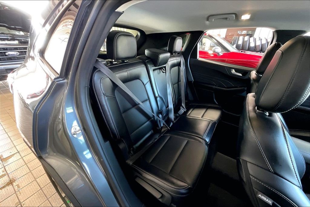 Used 2024 Ford Escape Platinum AWD/4WD image 15