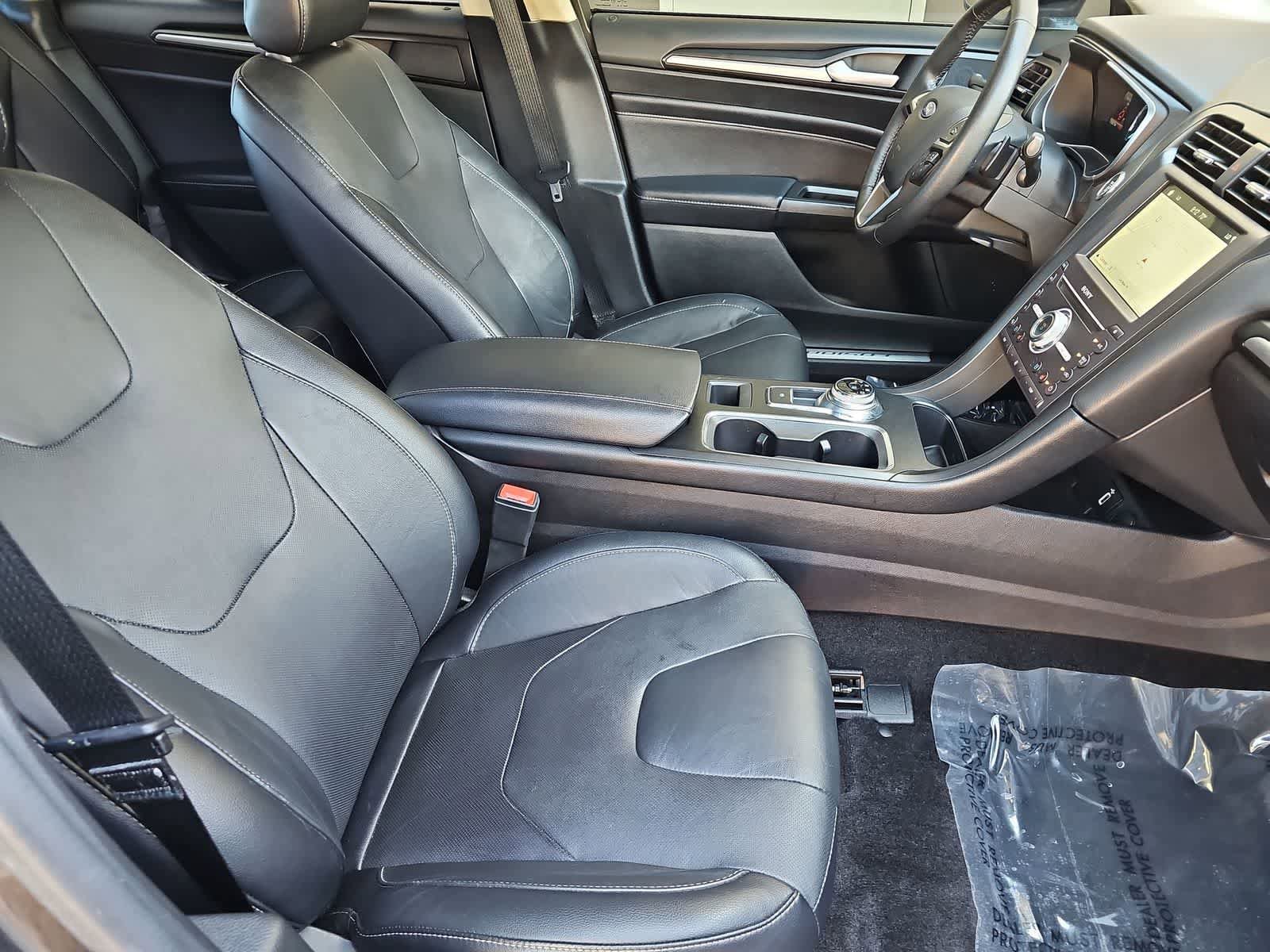 Used 2017 Ford Fusion Titanium image 17