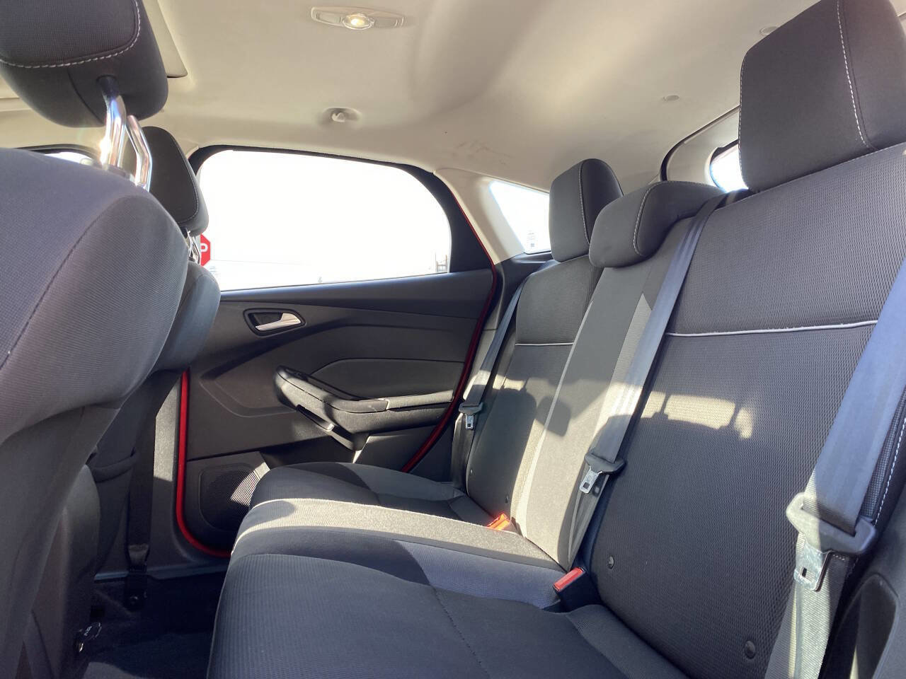 Used 2012 Ford Focus SE FWD image 14