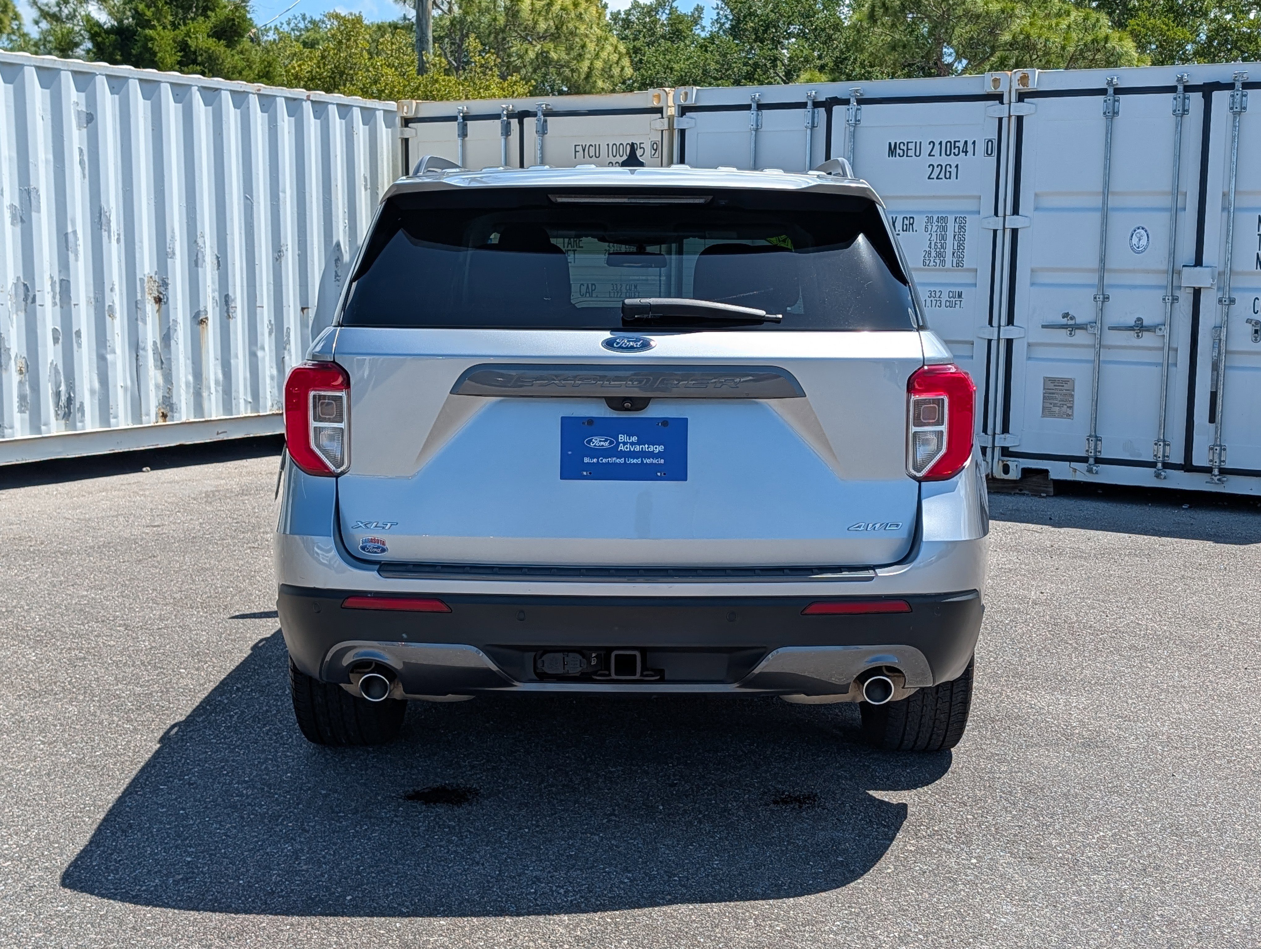 Certified 2022 Ford Explorer XLT w/ Equipment Group 202A AWD/4WD image 5