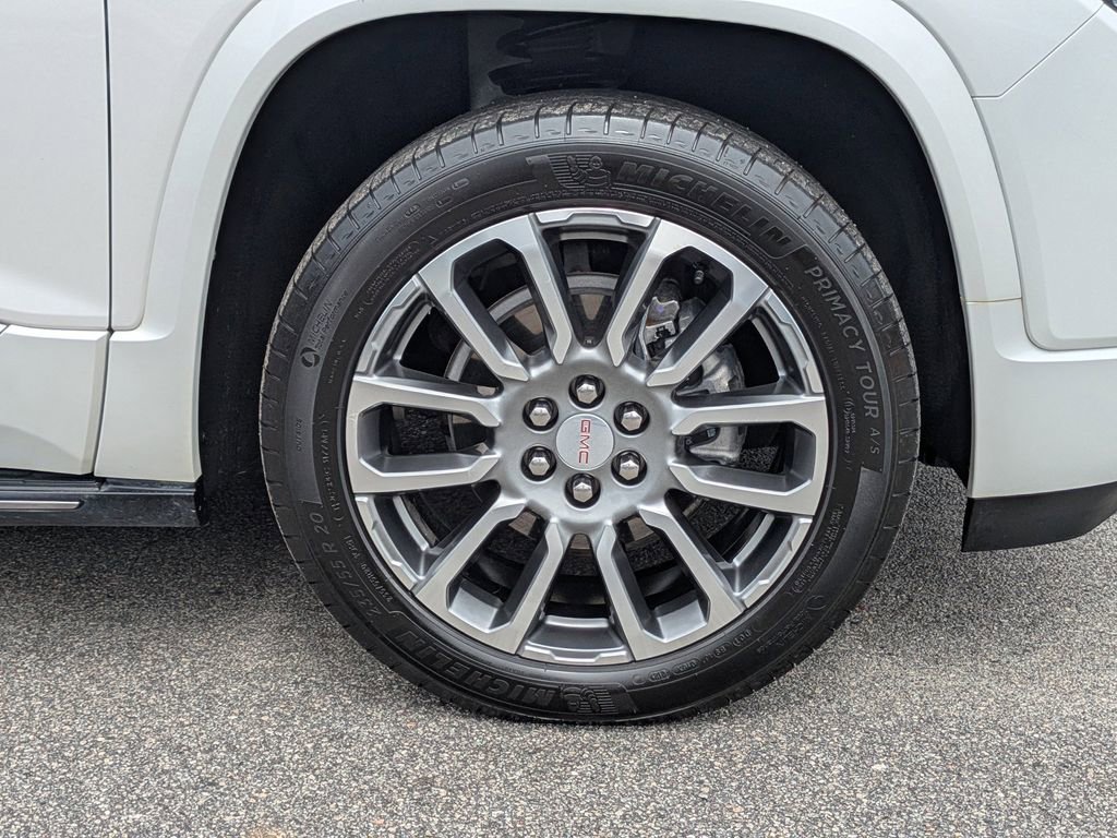 Used 2021 GMC Acadia Denali w/ Denali Technology Package image 12