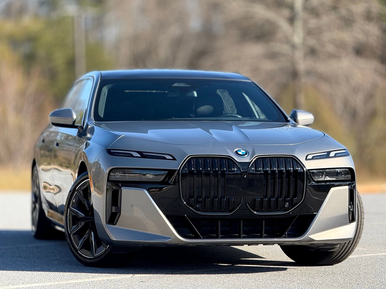 Used 2024 BMW i7 eDrive50 w/ M Sport Package image 3