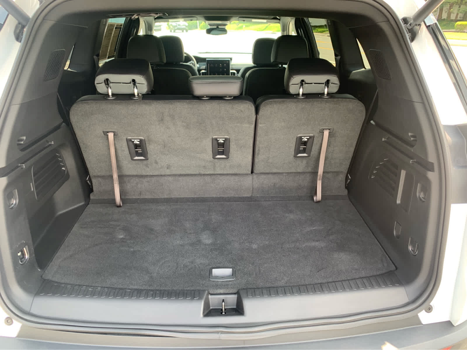 Used 2025 GMC Acadia AT4 AWD/4WD image 6