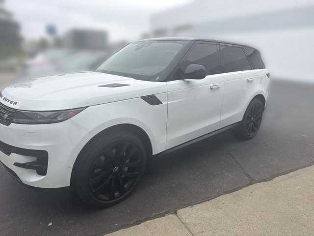 Used 2025 Land Rover Range Rover Sport SE AWD/4WD image 1