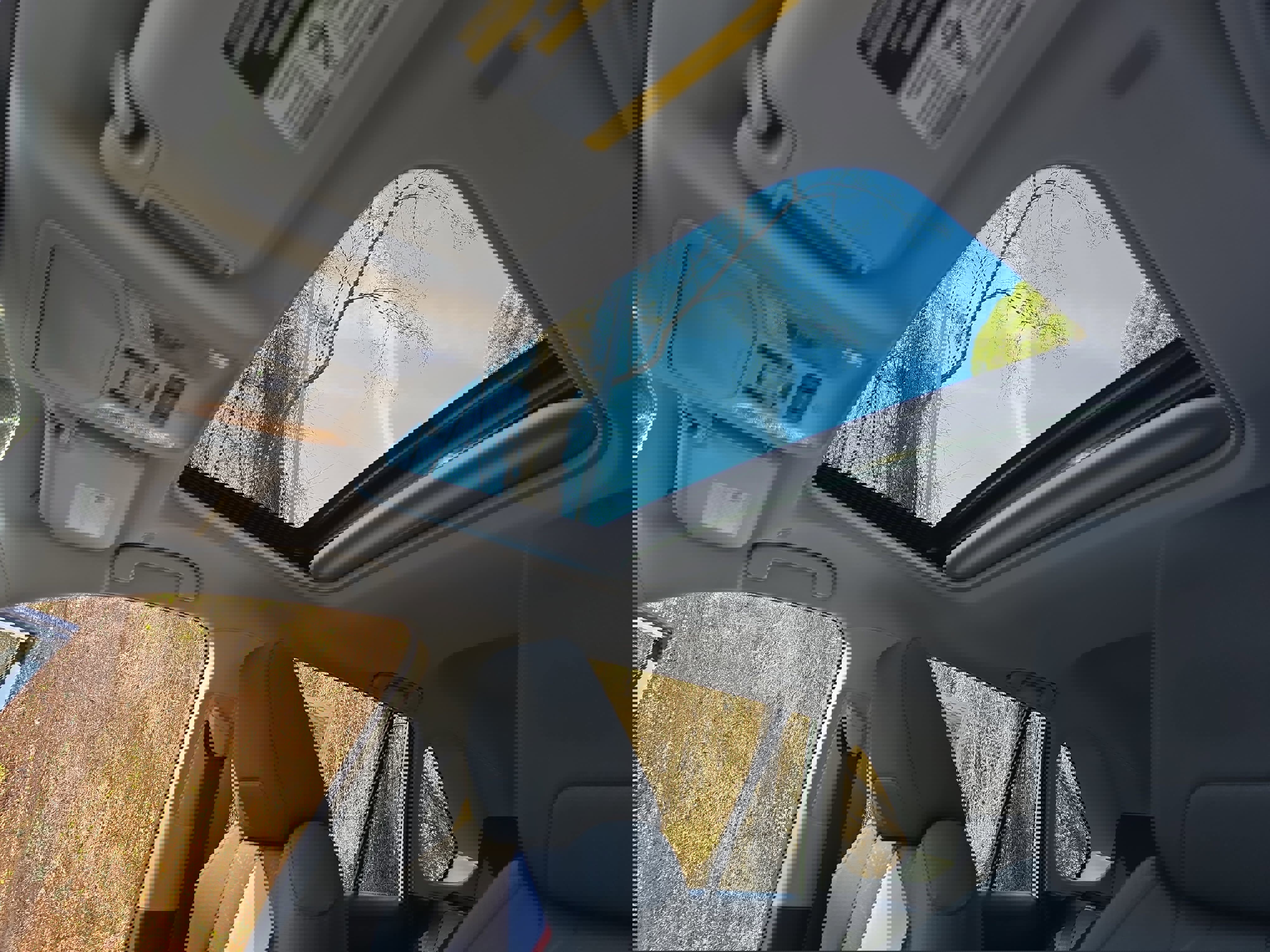 Used 2025 Toyota RAV4 XLE w/ Convenience Package image 30