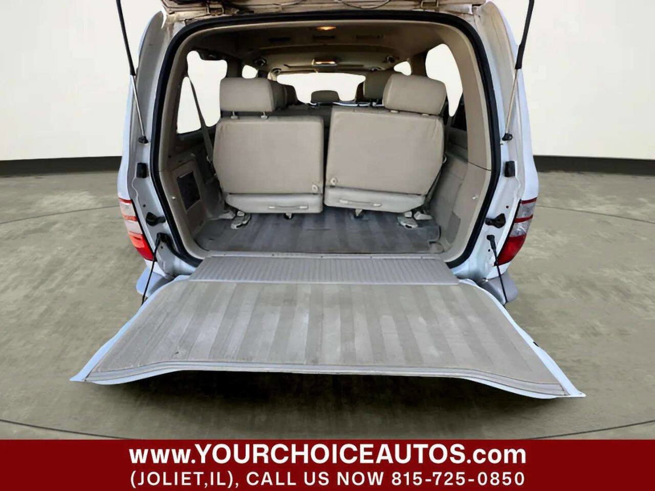 Used 2004 Toyota Land Cruiser image 21