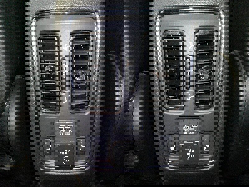 Used 2014 Dodge Durango Limited w/ Premium Group image 26