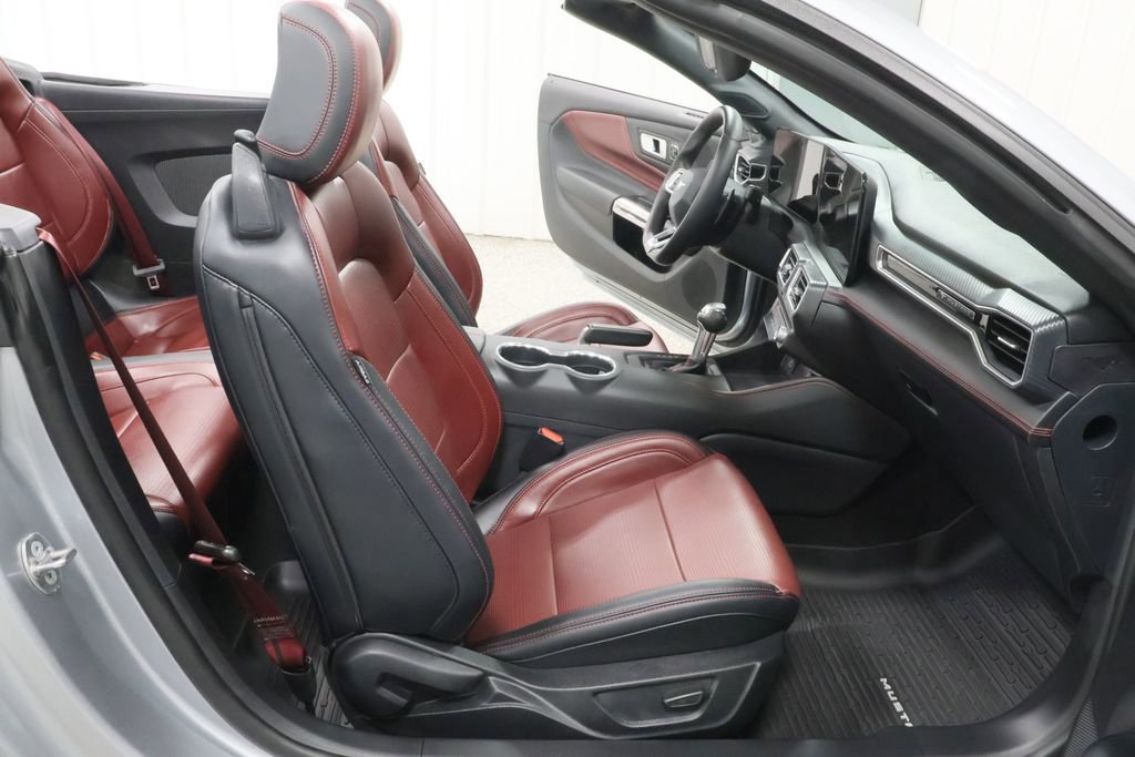 Used 2025 Ford Mustang GT Premium w/ GT Performance Package RWD image 26