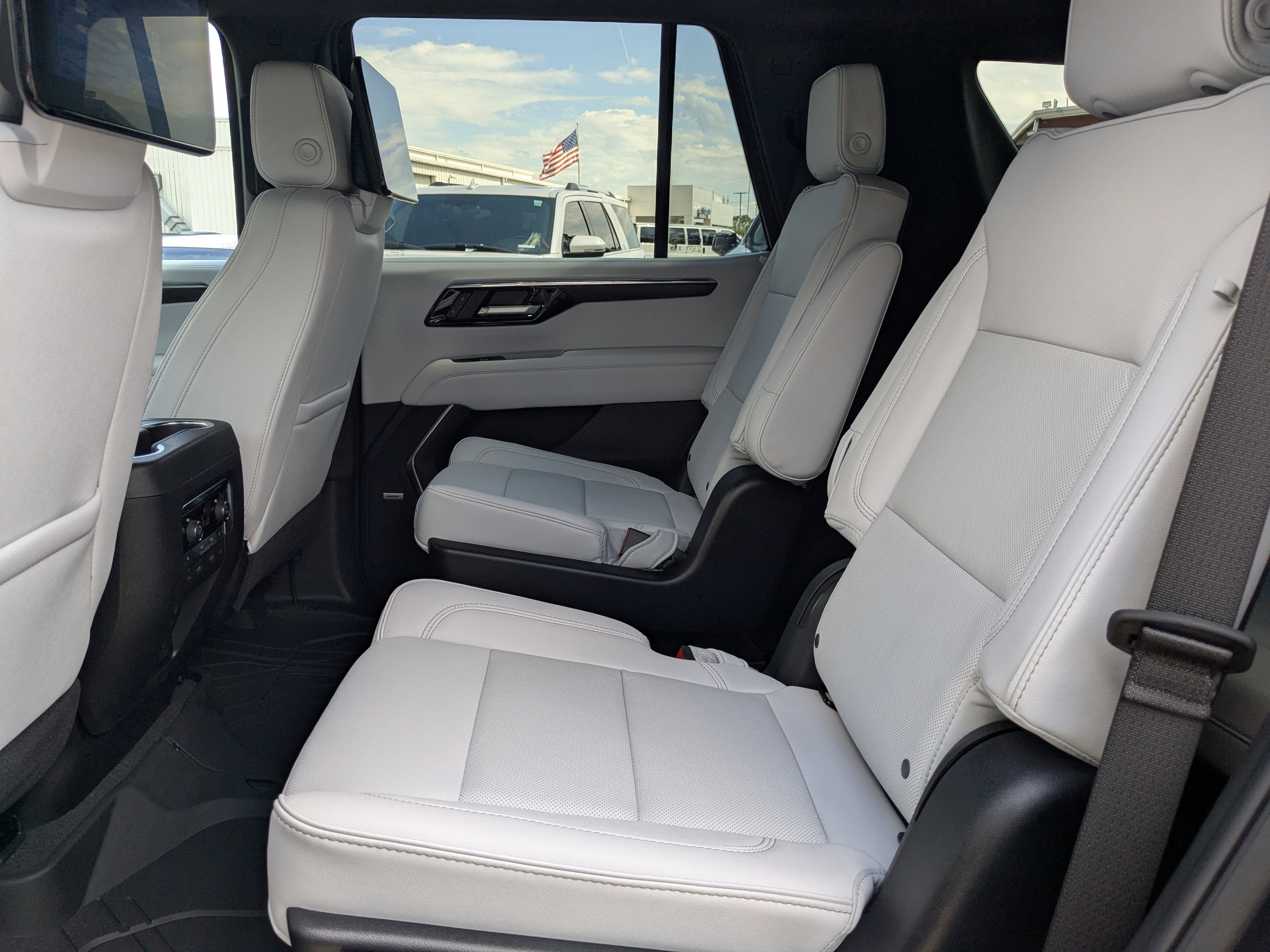 New 2025 Chevrolet Tahoe Premier image 30