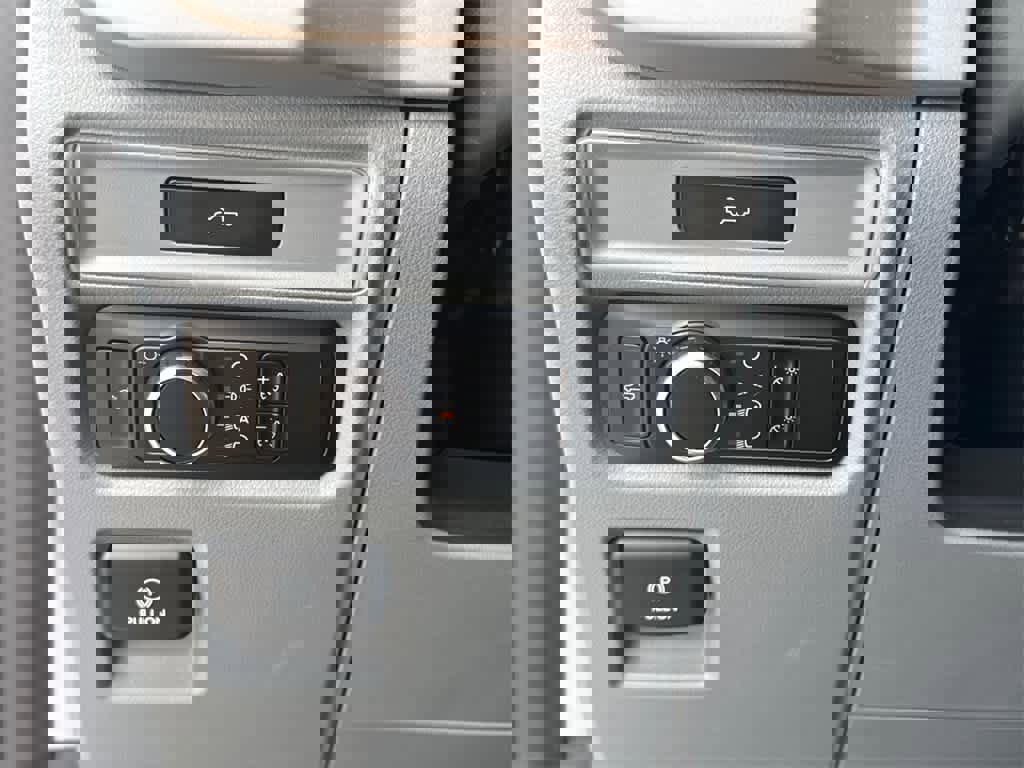 New 2023 Ford F150 Lightning Pro image 31