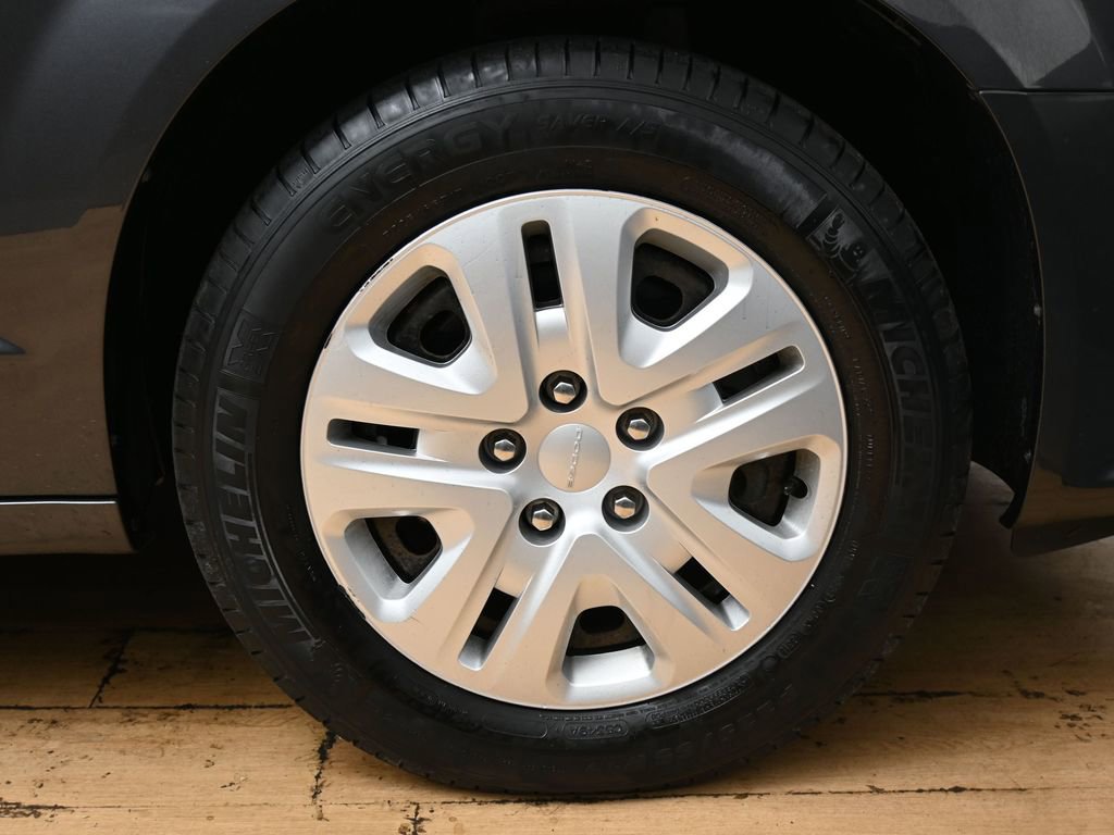 Used 2019 Dodge Grand Caravan SE image 15