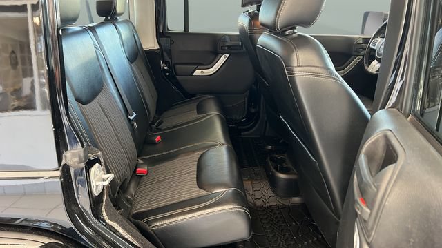 Used 2014 Jeep Wrangler Unlimited Sport AWD/4WD image 18