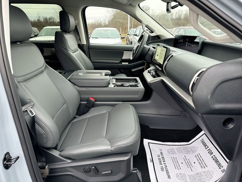 Used 2026 Ford Expedition Active AWD/4WD image 22