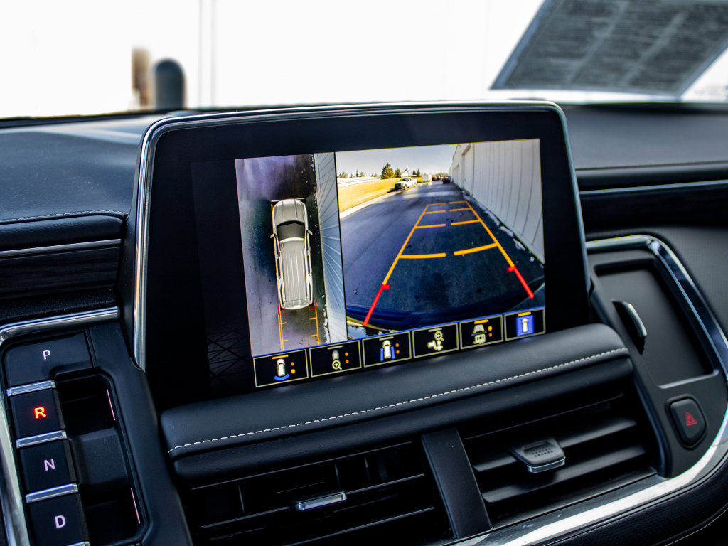 Used 2022 GMC Yukon XL SLT w/ SLT Premium Package image 40