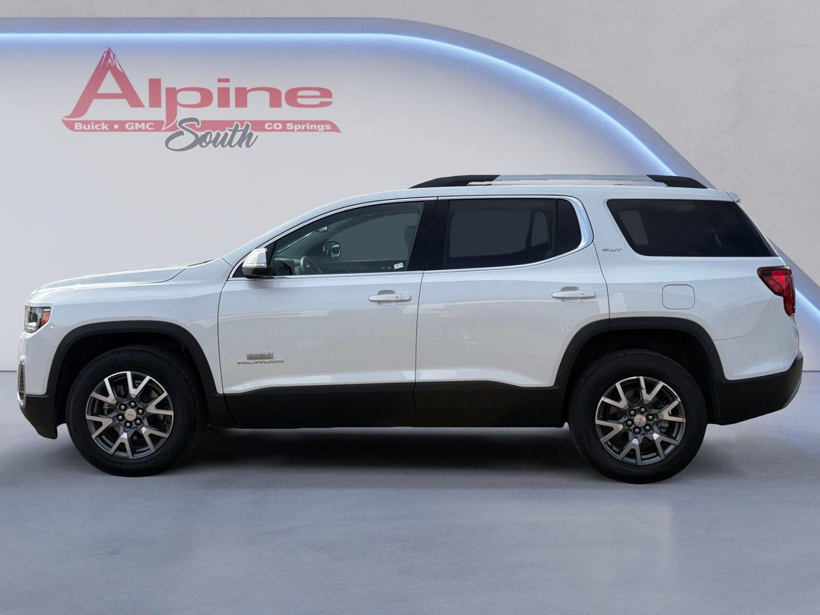 Certified 2023 GMC Acadia SLT w/ Technology Package AWD/4WD image 2