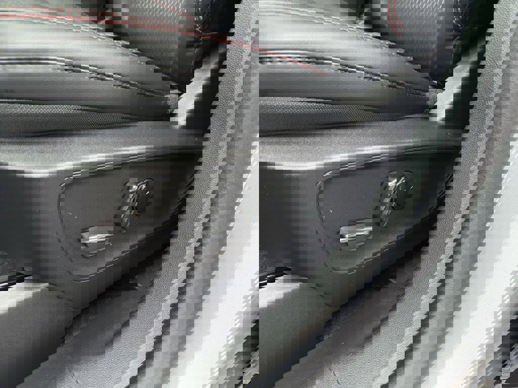 New 2026 Ford Escape ST-Line Select w/ Tech Pack #2 image 17