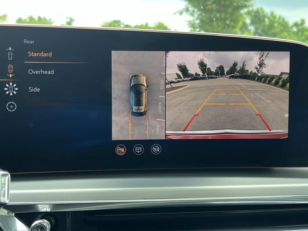 Certified 2024 Cadillac Lyriq Luxury RWD image 35