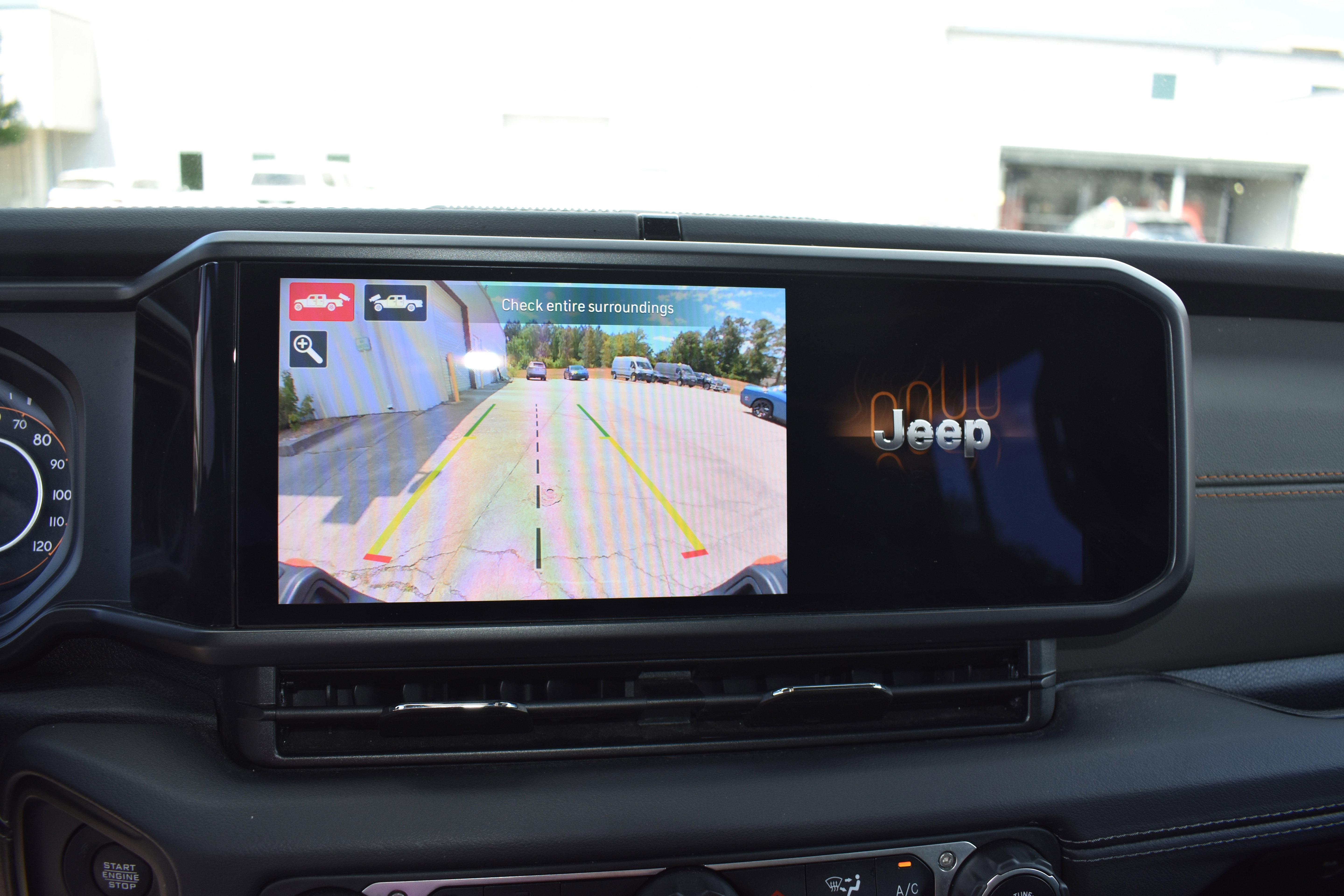 Used 2025 Jeep Gladiator Mojave image 22