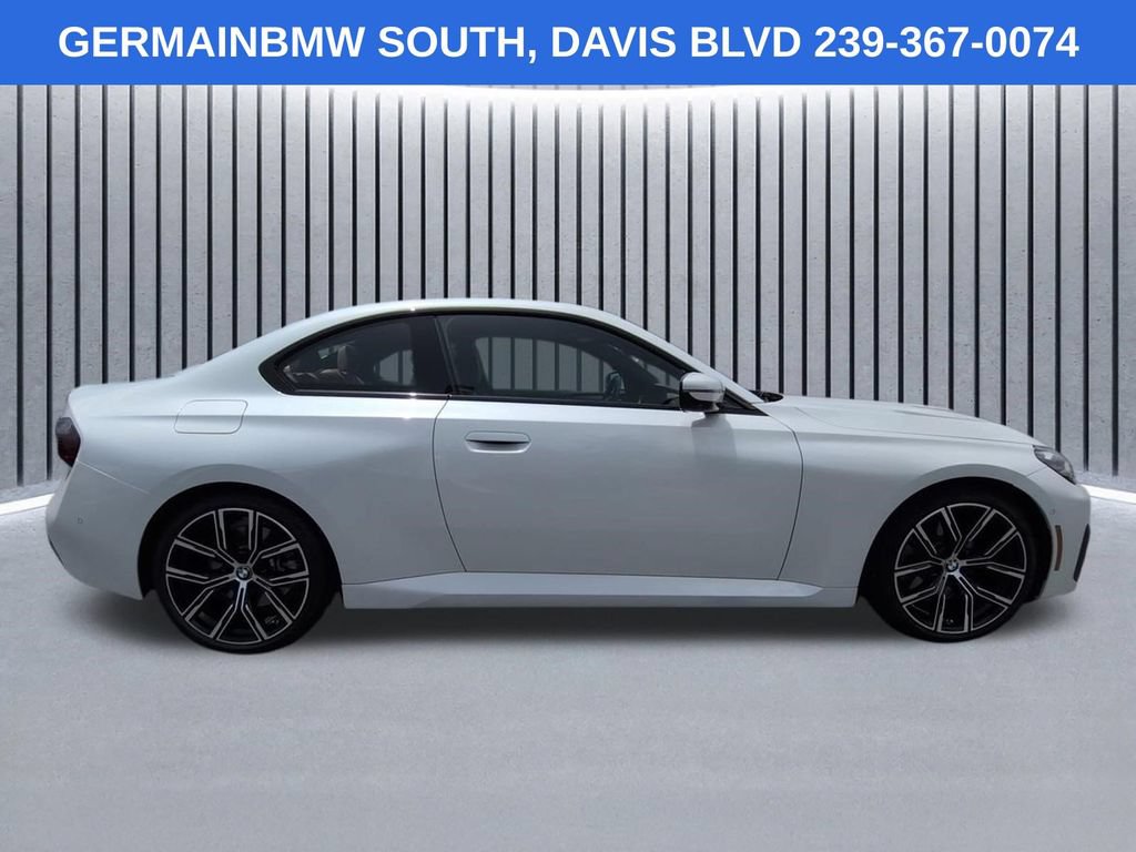 Used 2023 BMW 230i Coupe w/ Convenience Package RWD image 4