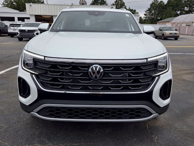 New 2026 Volkswagen Atlas Cross Sport SE FWD image 2