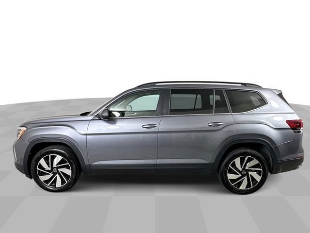 Used 2025 Volkswagen Atlas SE FWD image 5