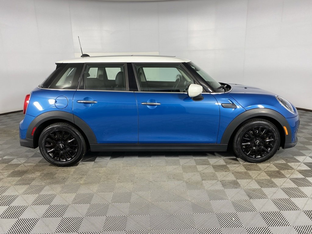 Certified 2023 MINI Cooper 4-Door Hardtop image 25
