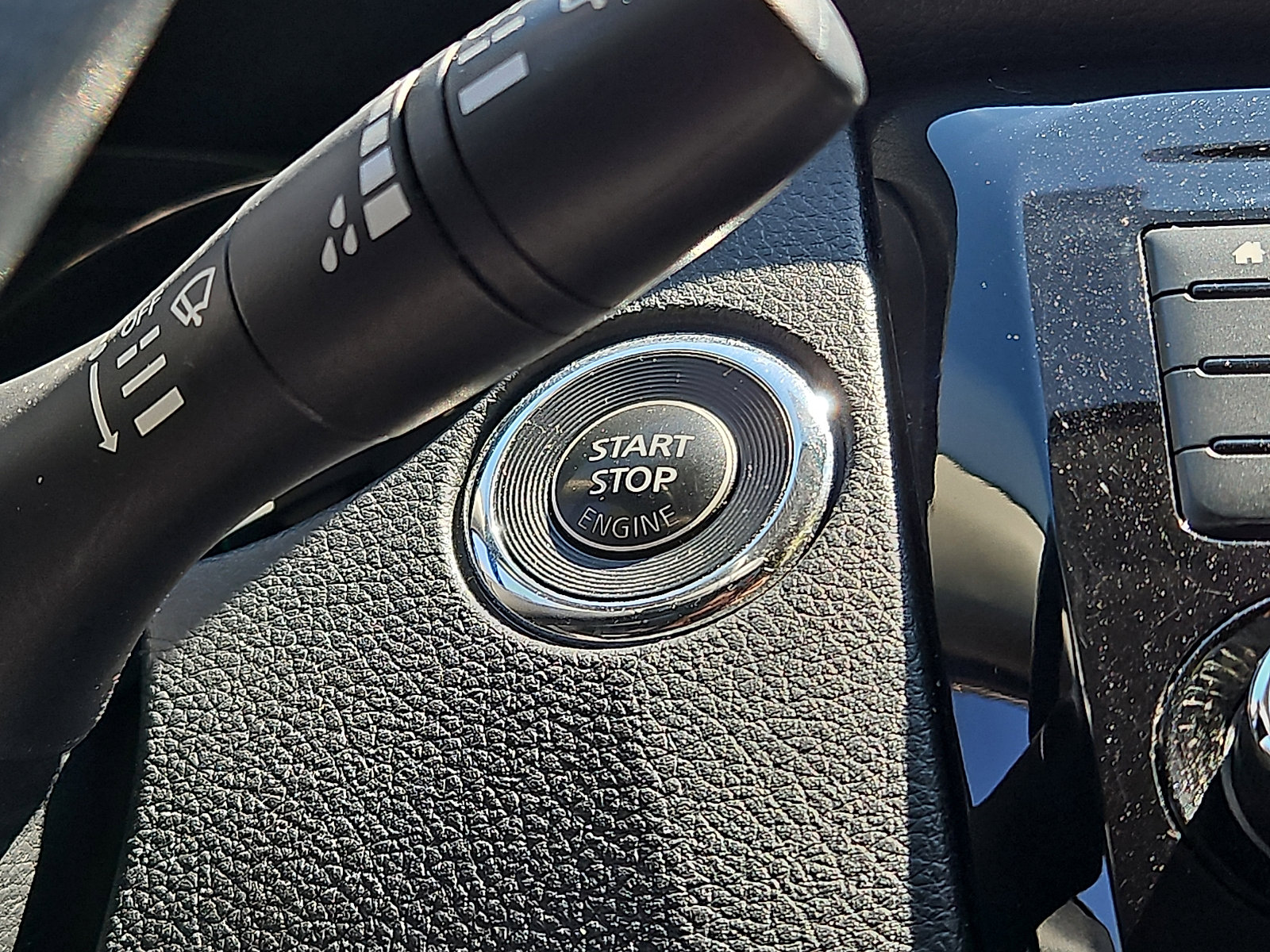 Certified 2019 Nissan Rogue SV AWD/4WD image 21
