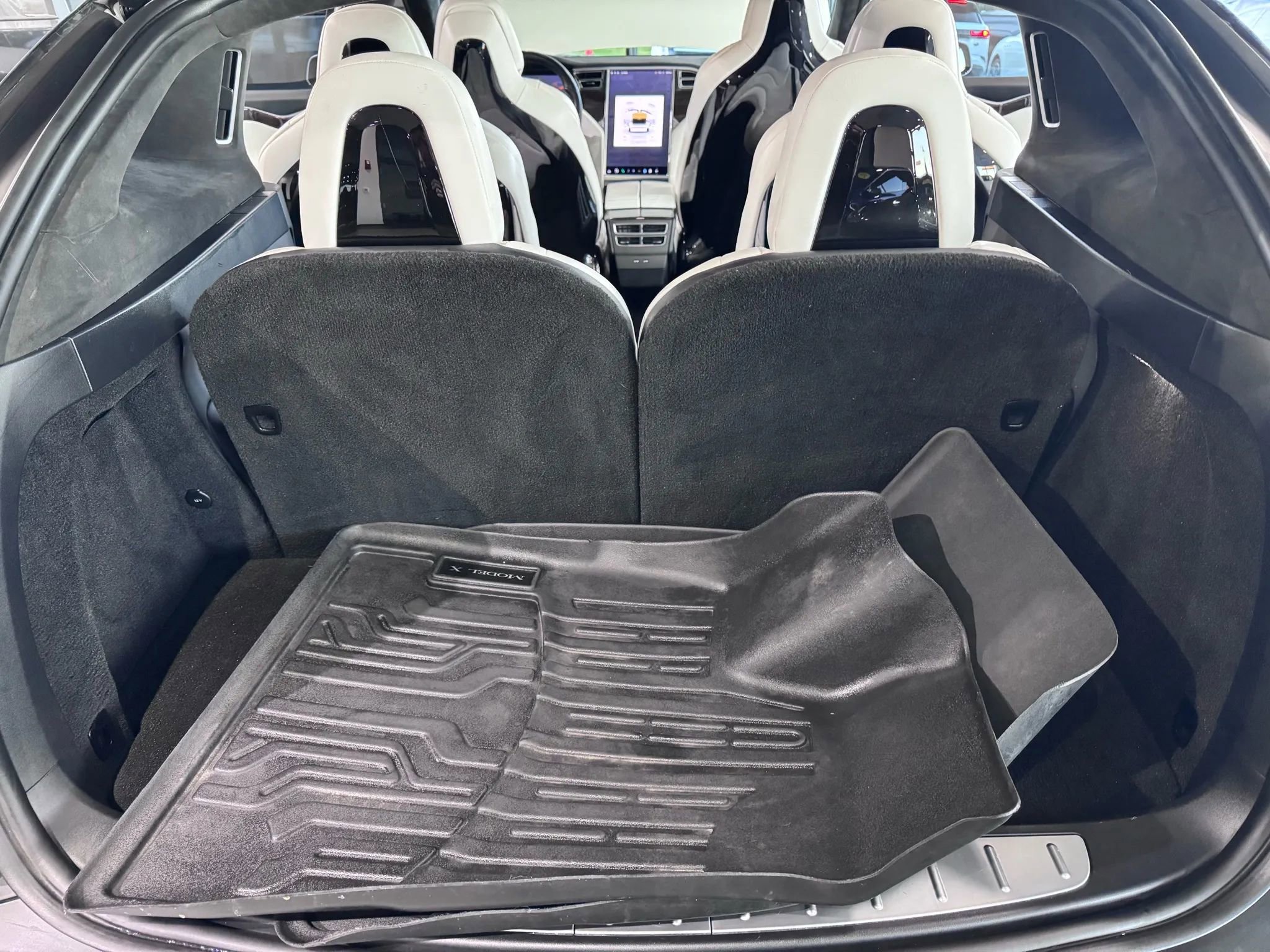 Used 2016 Tesla Model X 90D image 24