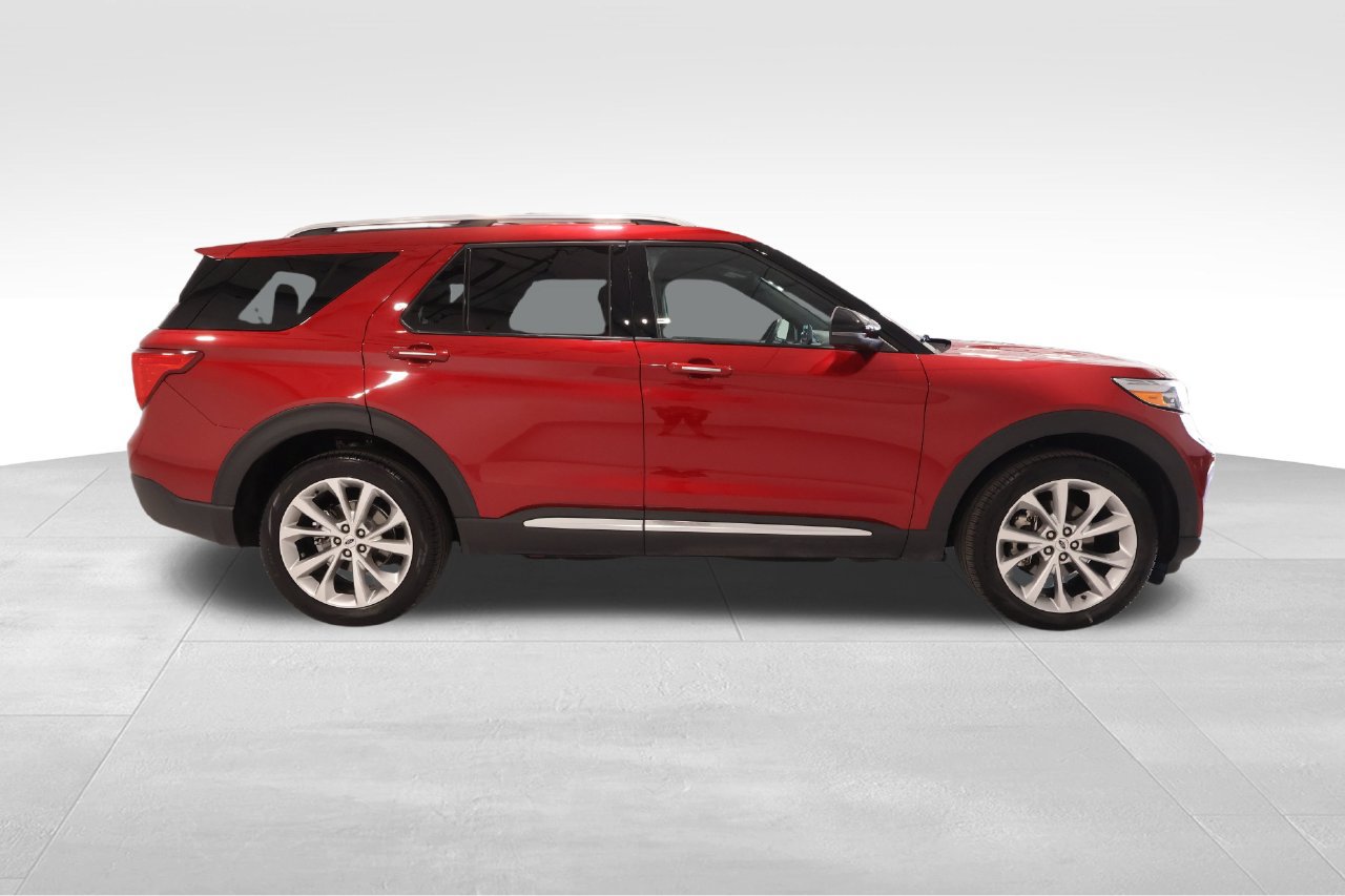 Used 2022 Ford Explorer Platinum w/ Equipment Group 601A AWD/4WD image 5