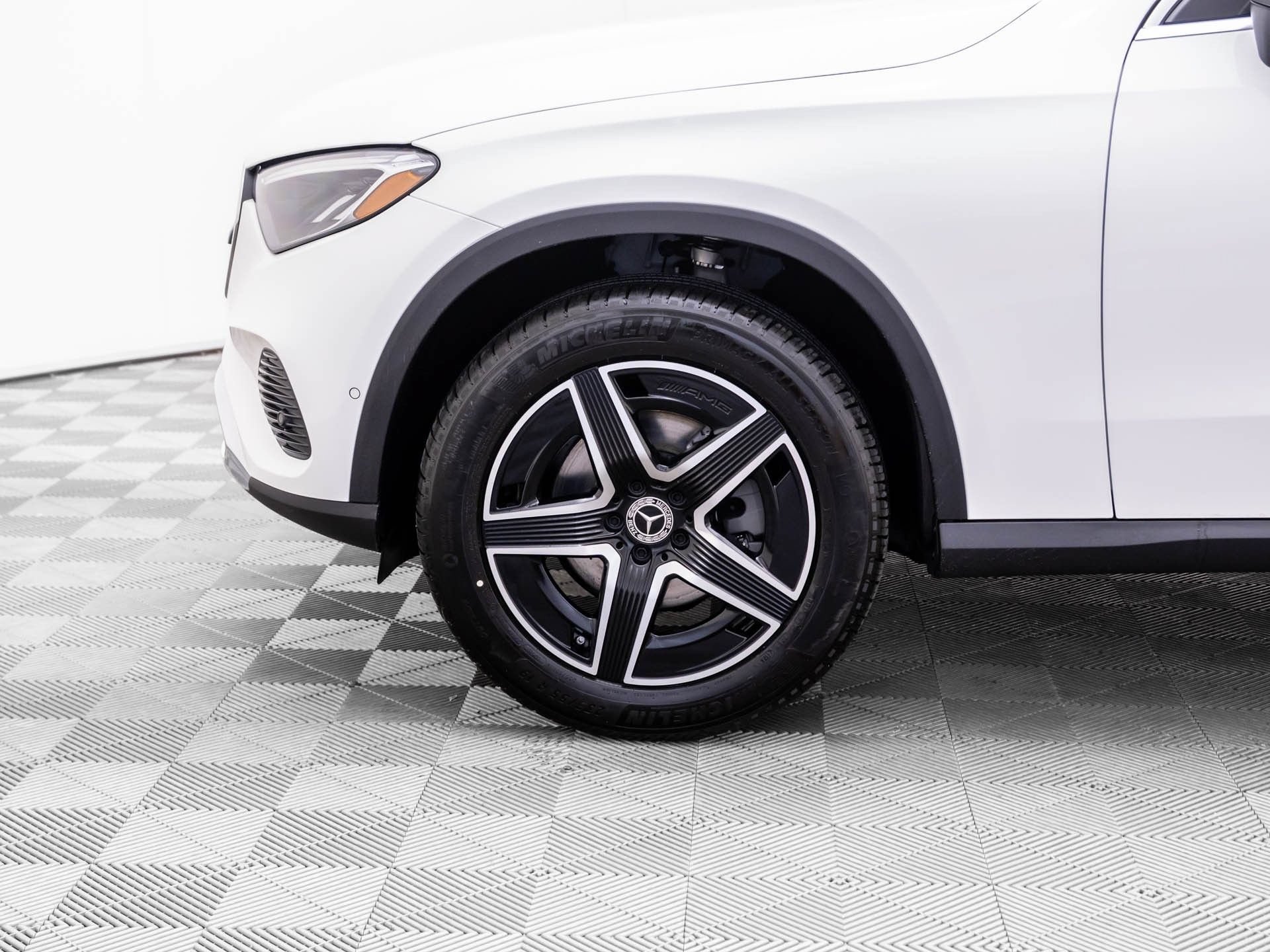 New 2026 Mercedes-Benz GLC 300 4MATIC image 32