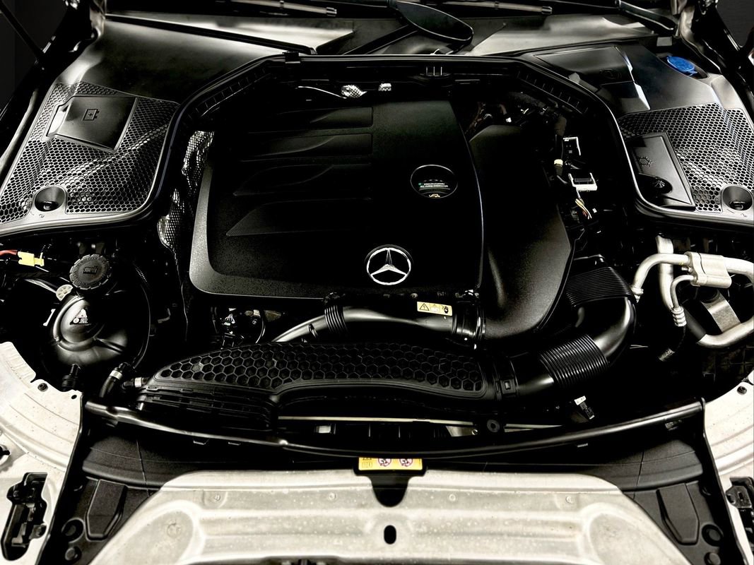 Used 2021 Mercedes-Benz C 300 4MATIC Sedan image 37