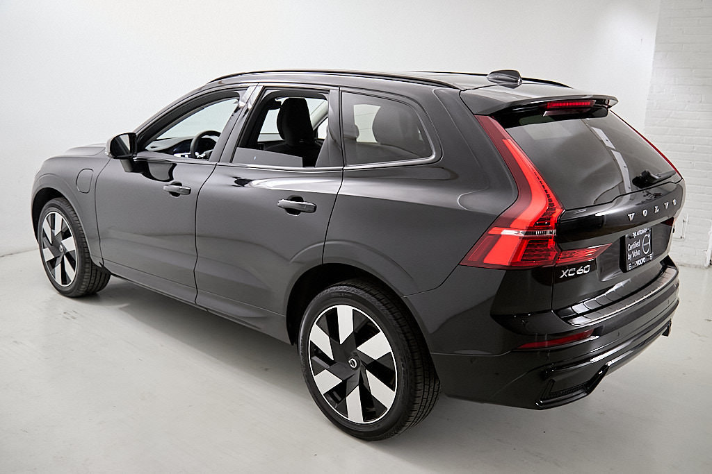 Certified 2025 Volvo XC60 T8 Plus w/ Protection Package Premier AWD/4WD image 10
