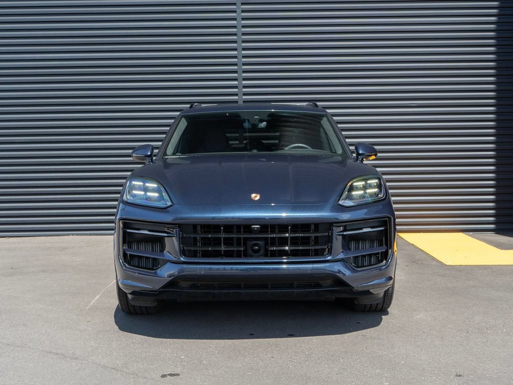 Used 2025 Porsche Cayenne GTS AWD/4WD image 6