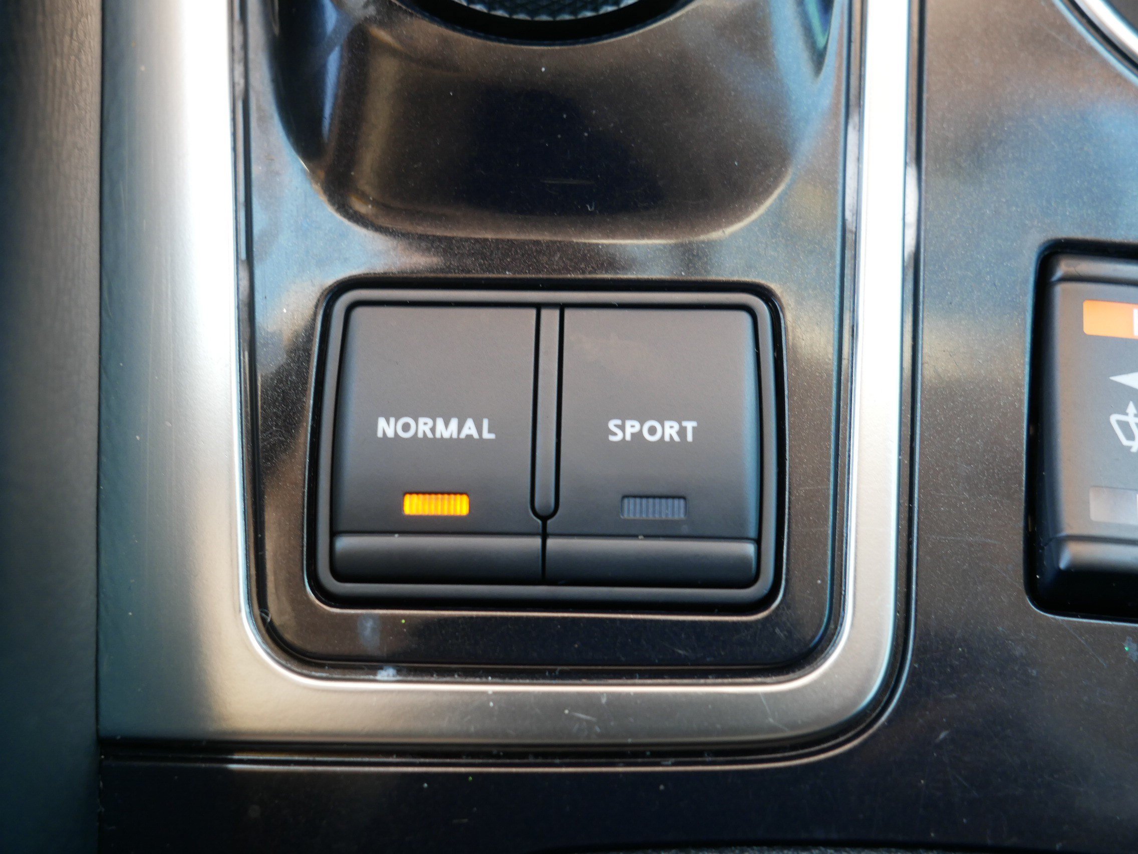 Certified 2018 Nissan Maxima 3.5 SL FWD image 32