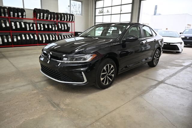 Used 2025 Volkswagen Jetta S image 8