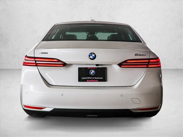 Certified 2025 BMW 530i xDrive AWD/4WD image 6
