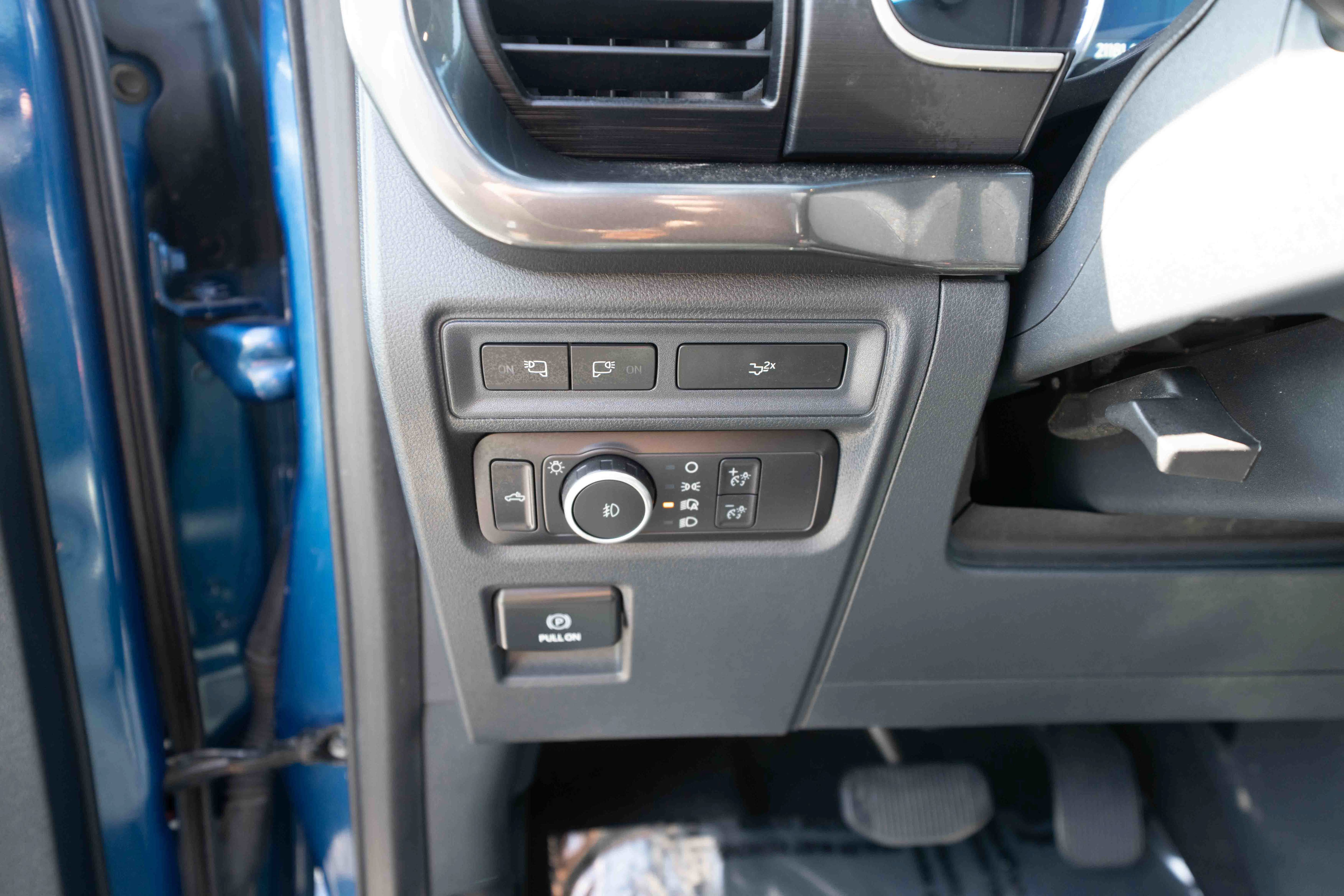 Used 2022 Ford F150 XLT w/ Equipment Group 302A High AWD/4WD image 11