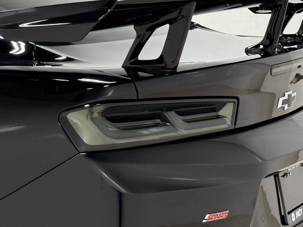 Used 2016 Chevrolet Camaro SS RWD image 36