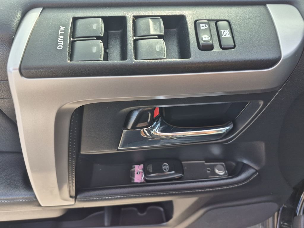 Used 2024 Toyota 4Runner SR5 image 7