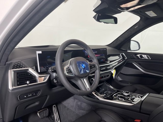 New 2026 BMW X7 M60i image 9