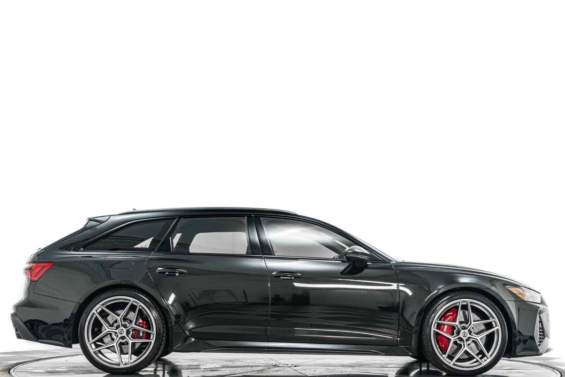Used 2024 Audi RS 6 performance AWD/4WD image 2
