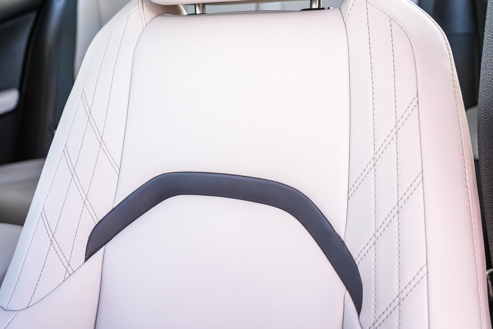 Certified 2026 Lexus UX 300h FWD image 28